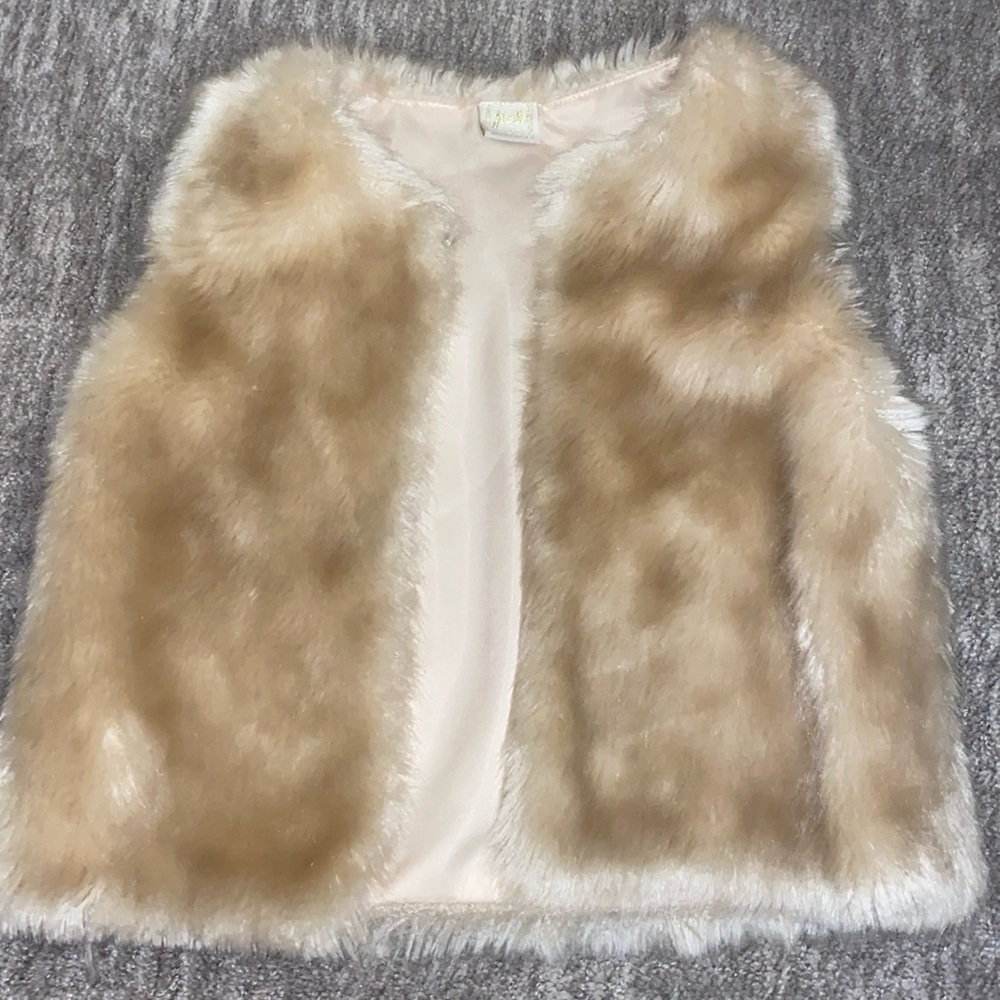 Girls furry vest